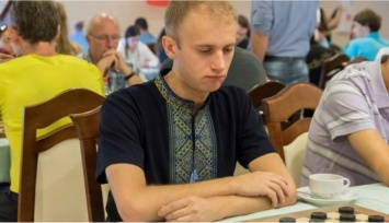 Харьковский шашист опередил россиянина и победил в этапе Кубка мира