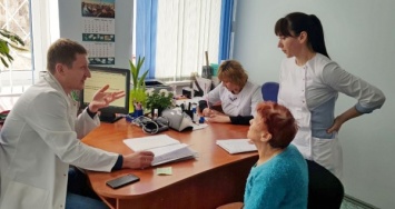 В Новой Каховке вели прием киевские кардиохирурги