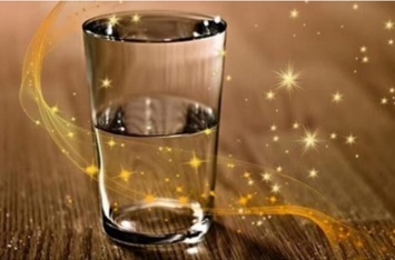 Всего лишь стакан с водой: действенная техника исполнения желаний