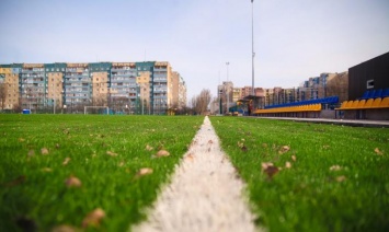На финише строительство современного стадиона Каменской детской футбольной школы «Надежда», - Валентин Резниченко