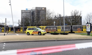 В голландском Утрехте неизвестный в трамвае открыл стрельбу: один человек убит, несколько раненых
