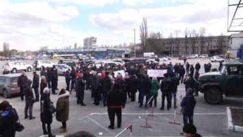 Провокаторам удалось собрать на митинг против "Барабашово" всего около 20 человек - пресс-служба ТЦ