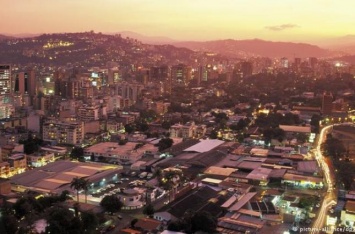 В Каракасе вновь масштабное отключение света - СМИ