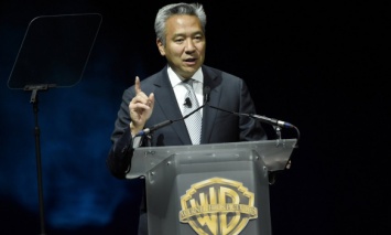 Глава Warner Bros. ушел в отставку из-за обвинений в сексуальных домогательствах