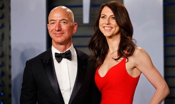 Компромат на руководителя Amazon продал брат его любовницы - за $200 тысяч