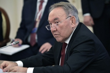 Назарбаев передал полномочия президента Казахстана своему племяннику
