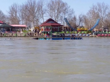 В Ираке затонул паром, погибло не менее 60 человек