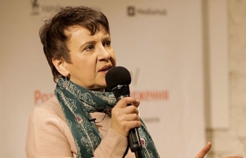 ''В любви и в ненависти'': Забужко выступила с сильной речью о Крыме