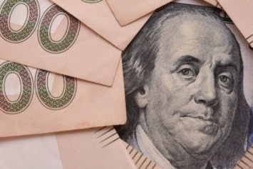 Обвалился ли доллар на межбанке: почему всем не скучно