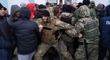 Дело радикала, напавшего на Вилкула в Бердянске, передали в суд - генерал полиции