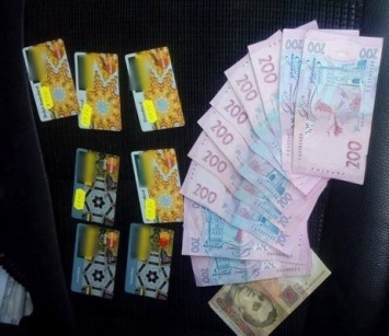 Женщина приехала в Харьков, чтобы предложить денег в неожиданном месте (фото)