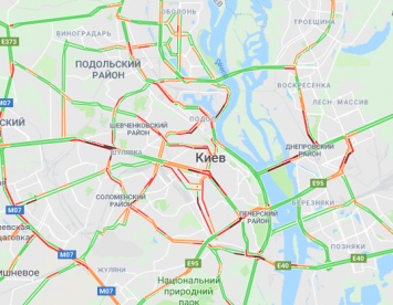 В пятницу центр Киева замер в пробках из-за отключенных светофоров и кортежа Порошенко
