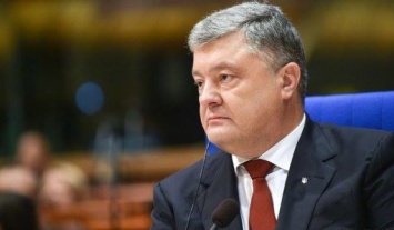 Порошенко консолидирует мир в поддержку Украины, - активисты