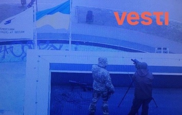 СМИ показали снайперов на ТРЦ в центре Киева