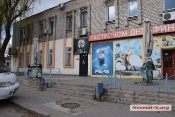 Ночью в центре Николаеве толпа хулиганов напала на группу ветеранов МВД