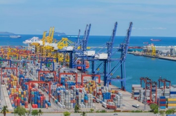 Китай создает в Европе портовую инфраструктуру двойного назначения - эксперт