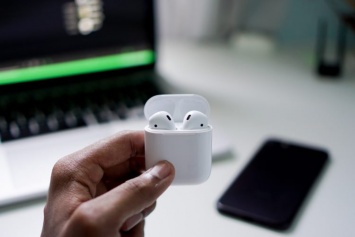 Джони Айв раскрыл секрет успеха AirPods