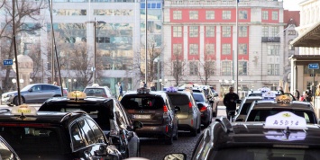 В Норвегии установят первые в мире беспроводные зарядные станции для электромобилей такси