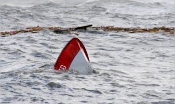В Полтавской области перевернулась моторная лодка, четыре человека пропали без вести