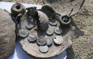 В Киеве нашли клад со старинными монетами