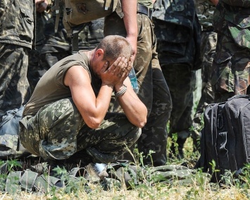 Ад на Донбассе скрывают! Гибель парня в бою выдали за... Скандал в ВСУ. Власть переступила черту!