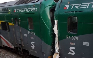 Два поезда столкнулись в Италии