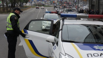 В Запорожье патрульные задержали пьяного водителя элитного Mercedes G500, который совершил ДТП и уехал с места происшествия