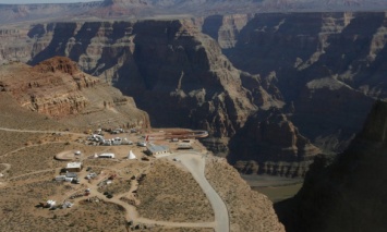 В США турист разбился на смерть, когда делал фото Большого каньона