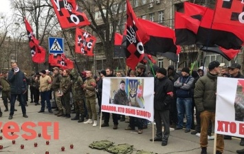 За Сашка Билого. Националисты митингуют под МВД