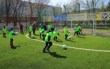 Юные футболисты из гимназии №6 получили новую спортивную площадку