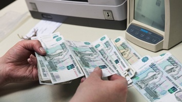 Долг в 3,7 млн рублей: в Саках горе-отец 10 лет уклонялся от уплаты алиментов