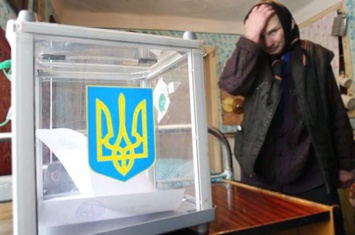 Как проходят выборы в Украине: закрытые участки, сломанные урны и масса нарушений