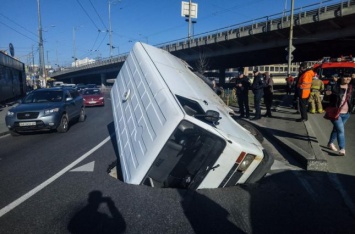 В столице рвет трубы с кипятком: три аварии за один день