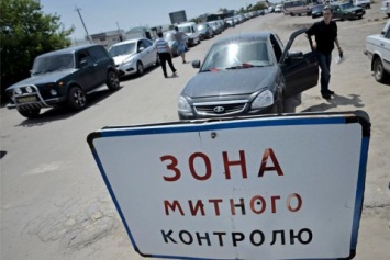 Полиция Львовской области задержала мошенника, выдававшего себя за инспектора по растаможиванию "евроблях"