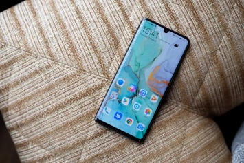 Компания HUAWEI представила линейку смартфонов HUAWEI P30