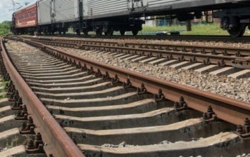 На Прикарпатье мужчина погиб, выпав из поезда