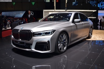 Стала известна стоимость самой дорогой версии седана BMW M760Li