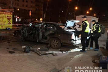В Киеве в результате взрыва автомобиля пострадал мужчина