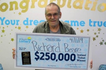 Онкобольной выигрыш в лотерею потратил на путешествие вместо лечения