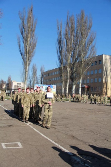 В Криворожской танковой бригаде проходит Чемпионат Сухопутных войск ВСУ по армспорту