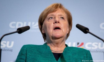 Канцлер ФРГ Меркель пообещала помочь Ирландии урегулировать ситуацию с границей в случае Brexit без соглашения