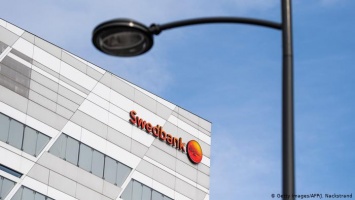 Председатель Swedbank покинул пост из-за скандала вокруг отмывания денег