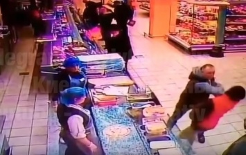 В супермаркете Киева покупателя убили одним ударом - соцсети