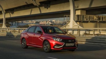 «Рулится божественно, но есть нюанс»: Впечатлениями от LADA Vesta с «роботом» поделился эксперт