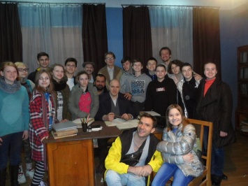 Школьница из Николаевщины побывала в кинолагере «Планета тишины», где говорящие дети общаются с глухими