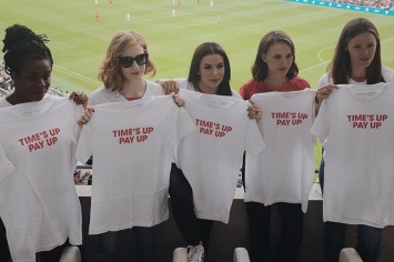 Натали Портман, Ева Лонгория и другие на футбольном матче в поддержку движения Time's Up
