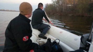 В Днепре работники порта обнаружили труп мужчины возле гостиницы "Парус"