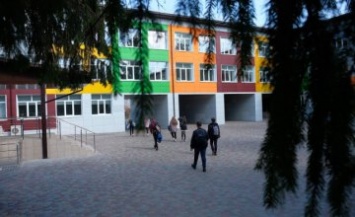 Современная, яркая, европейская: премьер-министр Украины Владимир Гройсман посетил Солонянскую опорную школу (ФОТОРЕПОРТАЖ)