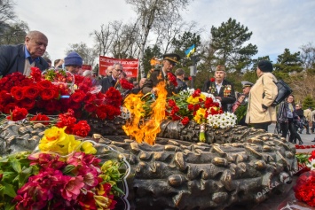 На Аллее Славы почтили память погибших во время обороны Одессы (фото)