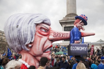 Продолжительная отсрочка Brexit выгодна всем - FT